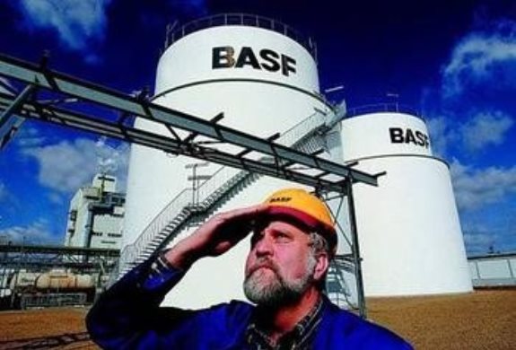 上、中、下游產(chǎn)業(yè)鏈一體化——重慶化醫(yī)/巴斯夫MDI一體化